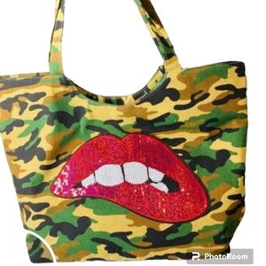 Camo Canvus Tote w/Red Sequin Lips